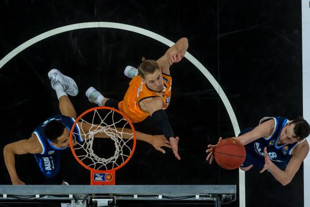 更是所有竞 更是所有竞